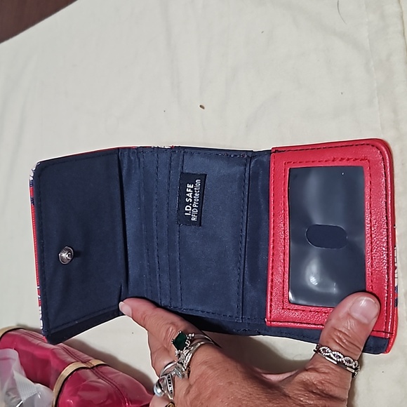 Nautica trifold wallet - Picture 3 of 9